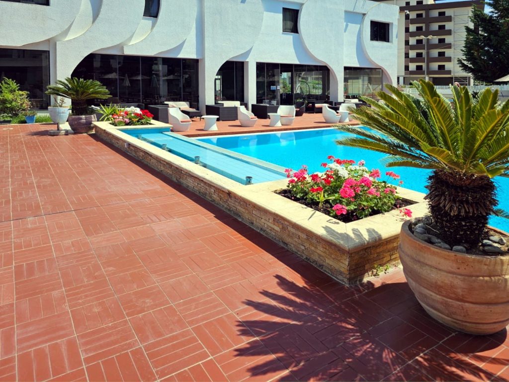 Hotel Sunborn Swimming Pool